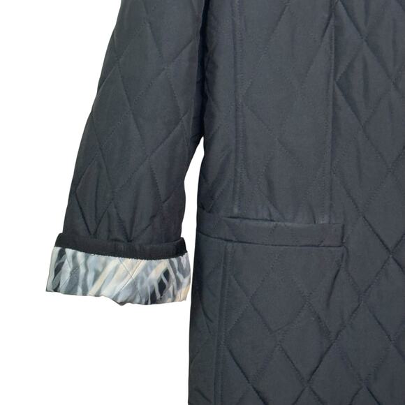 Salvatore Ferragamo Size 8 Black Logo Snap Quilted Zebra Print Lined Jacket - Picture 4 of 9